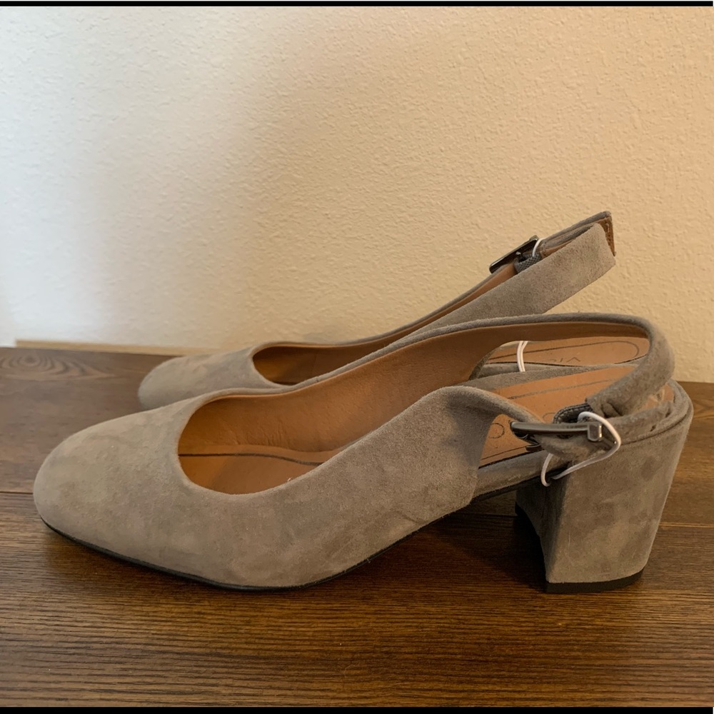 Vionic Nareen block heel gray sling back pumps